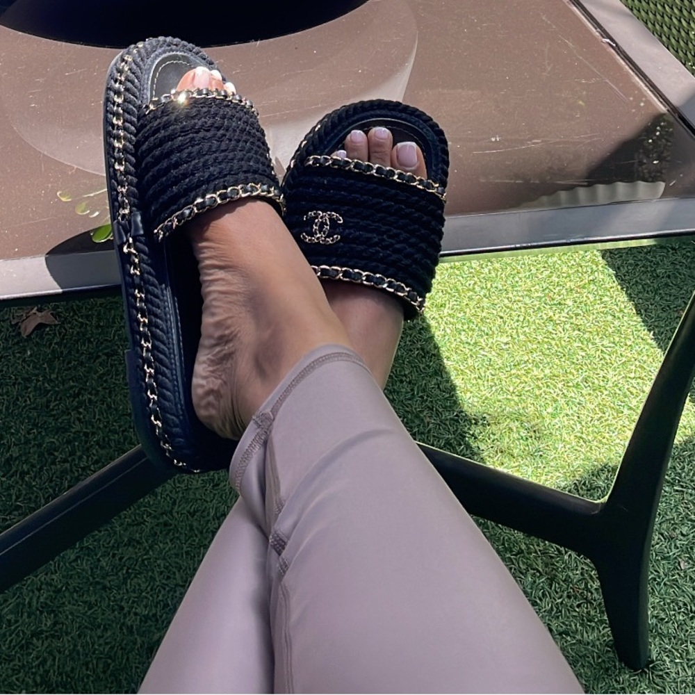 CHANEL Black Rope Chain Slides - Picture 3 of 5